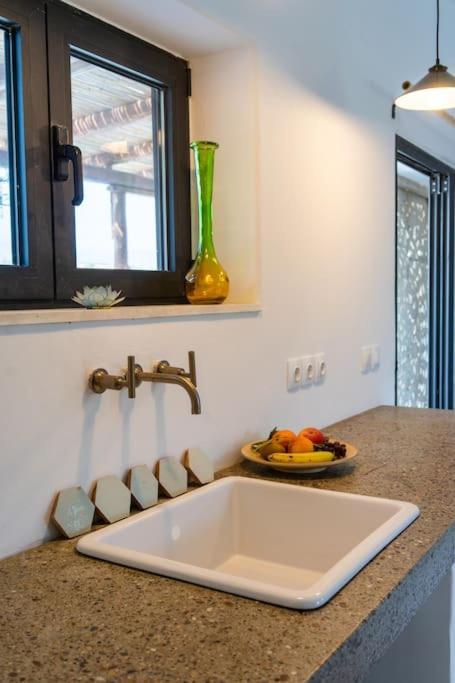 Villa Louloudia Stylish Luxury Villa With Private Pool Pitsidia Esterno foto